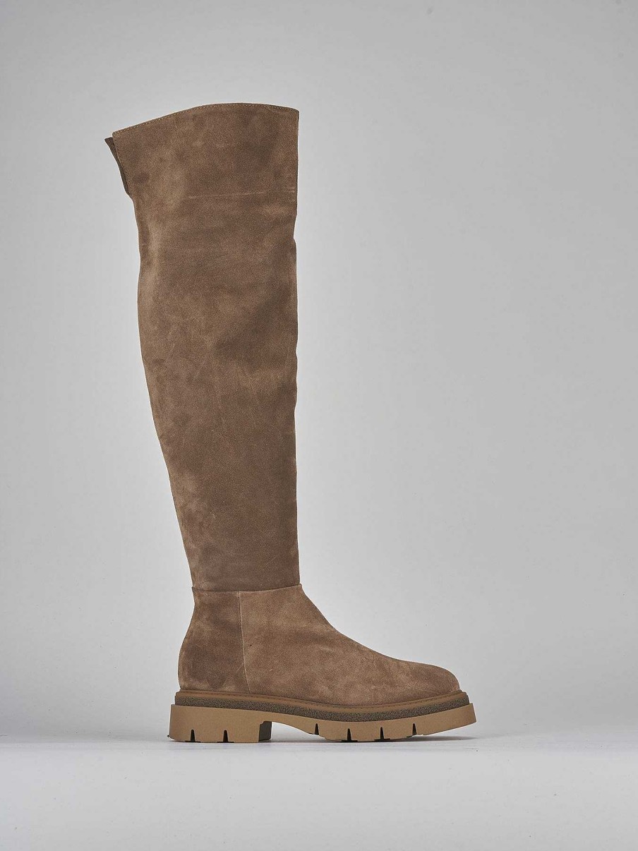 Donna Barca | Stivali Tacco Basso Tacco 2 Cm In Camoscio Beige