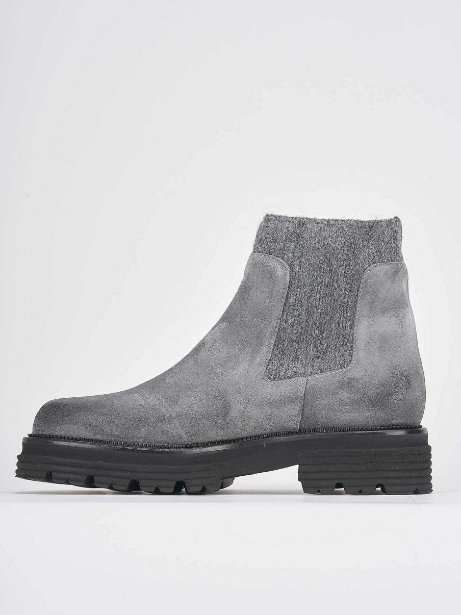 Donna Barca | Stivaletti Tacco Basso Tacco 2 Cm In Camoscio Grigio