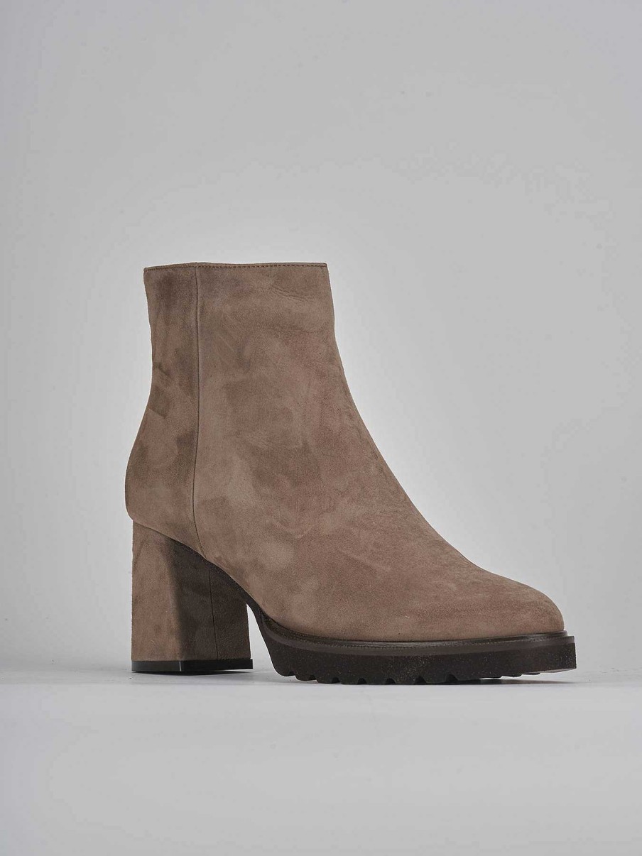 Donna Barca | Stivaletti Tacco Alto Tacco 8 Cm In Camoscio Beige