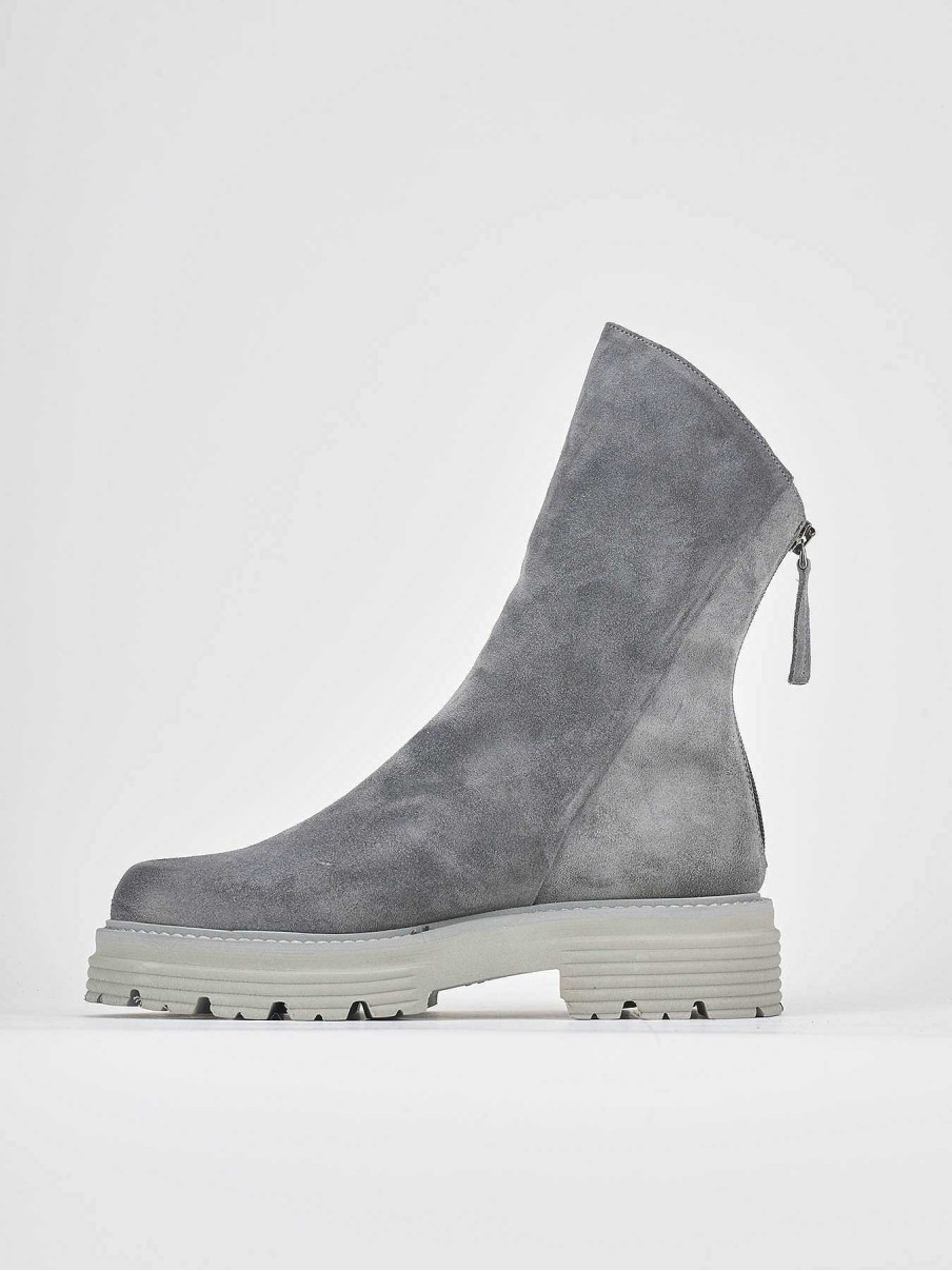 Donna Barca | Stivaletti Tacco Basso Tacco 2 Cm In Camoscio Grigio