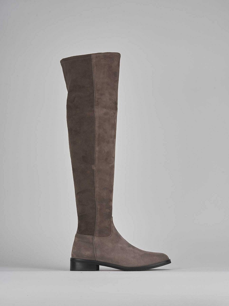 Donna Barca | Stivali Tacco Basso Tacco 2 Cm In Camoscio Beige