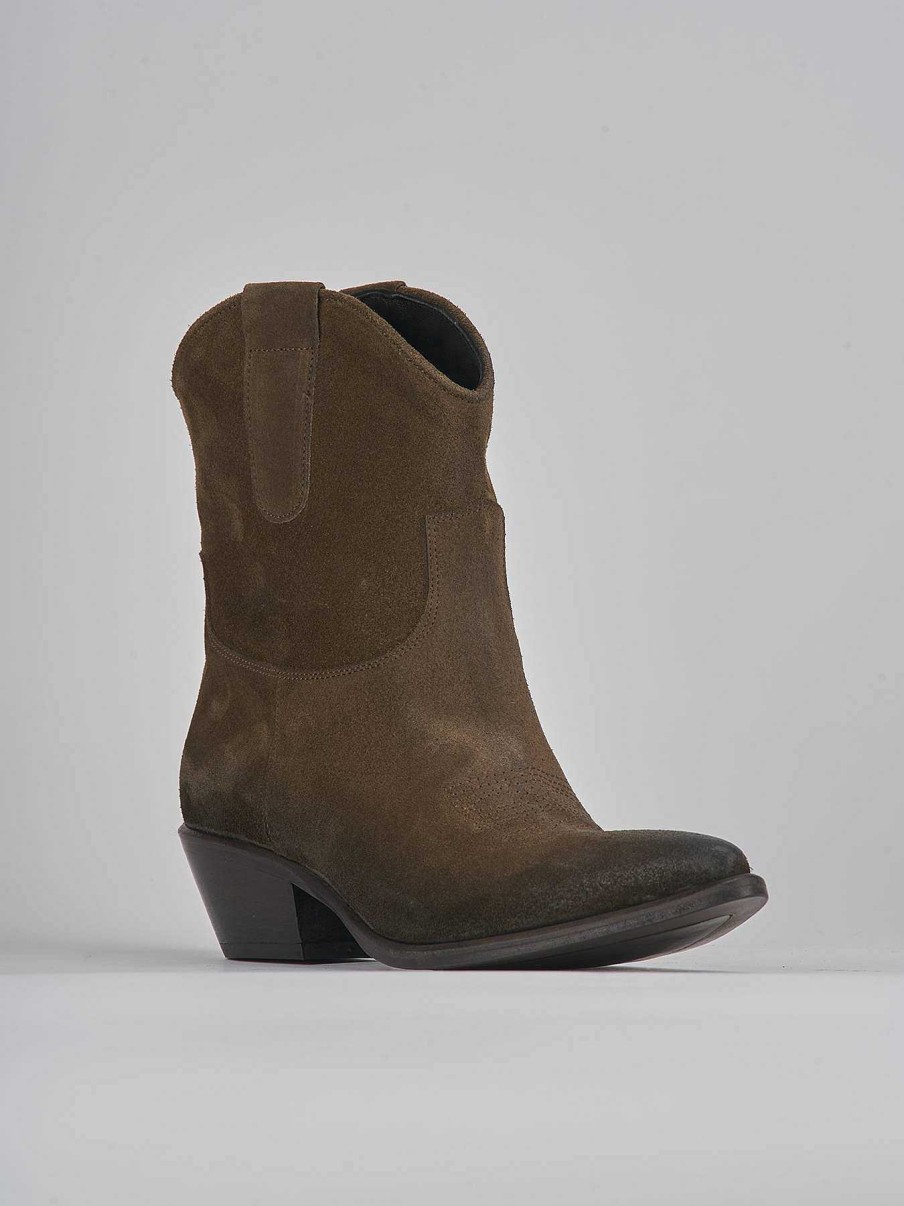 Donna Barca | Stivaletti Tacco Basso Tacco 3 Cm In Camoscio Beige